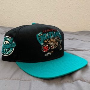 Vancouver Grizzlies snapback cap